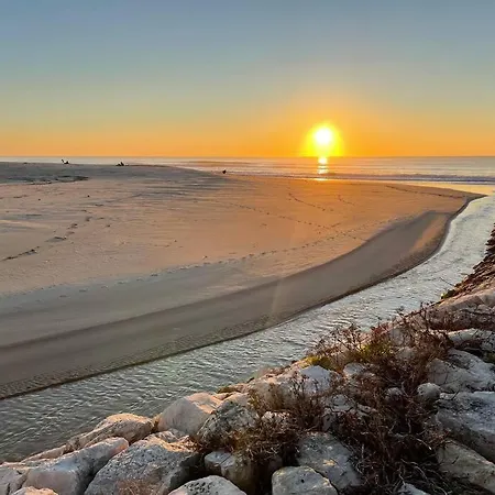 Amazing Sea View House 劳林哈