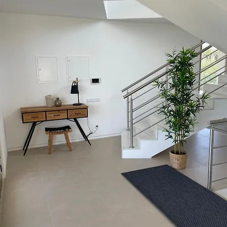 Amazing Sea View House 劳林哈