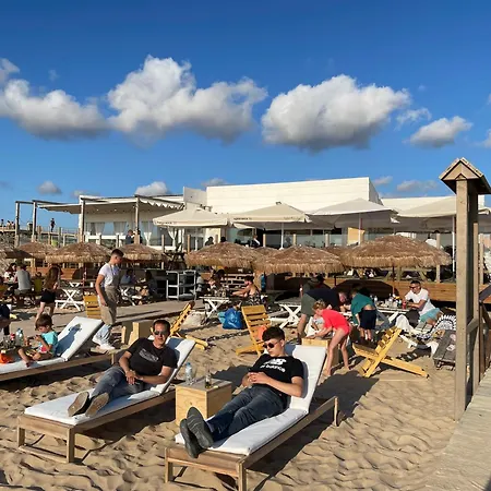 Amazing Sea View House 劳林哈